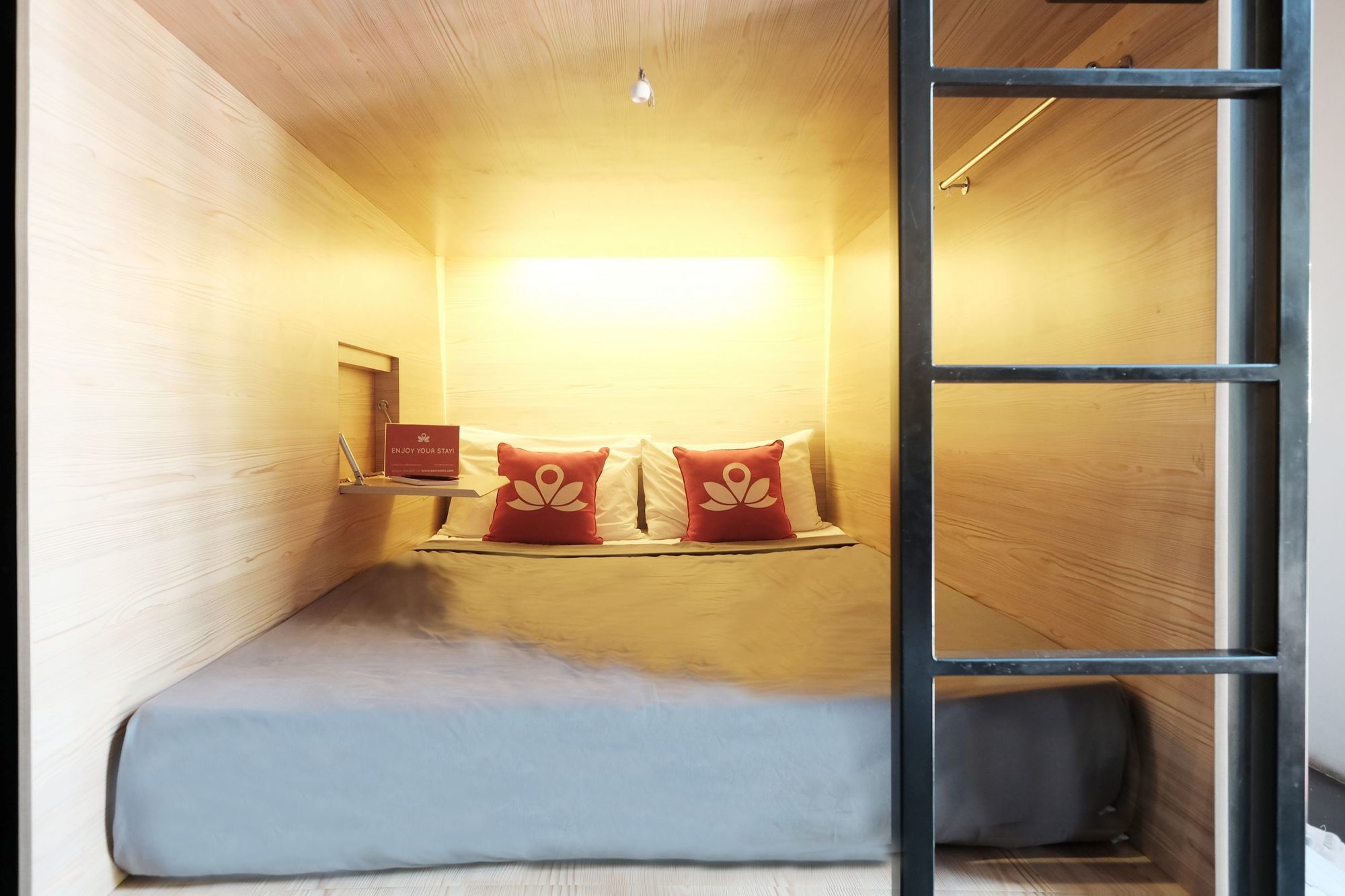 Juanda Airport Hostel Gedangan Екстериор снимка