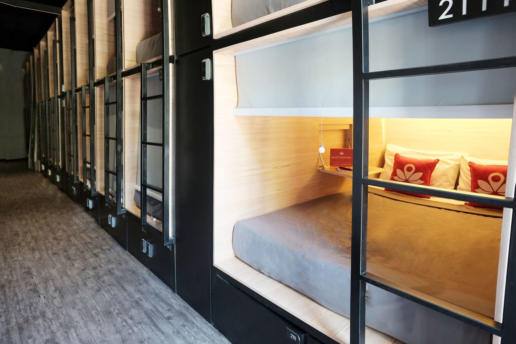 Juanda Airport Hostel Gedangan Екстериор снимка